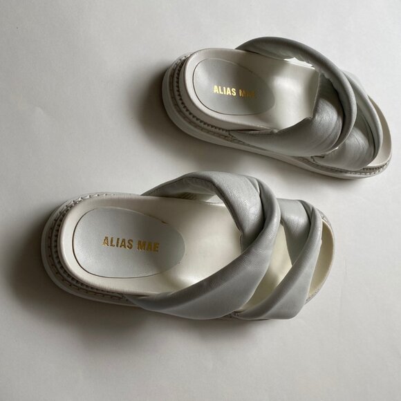 Alias Mae White Paris Slides - Picture 5 of 6